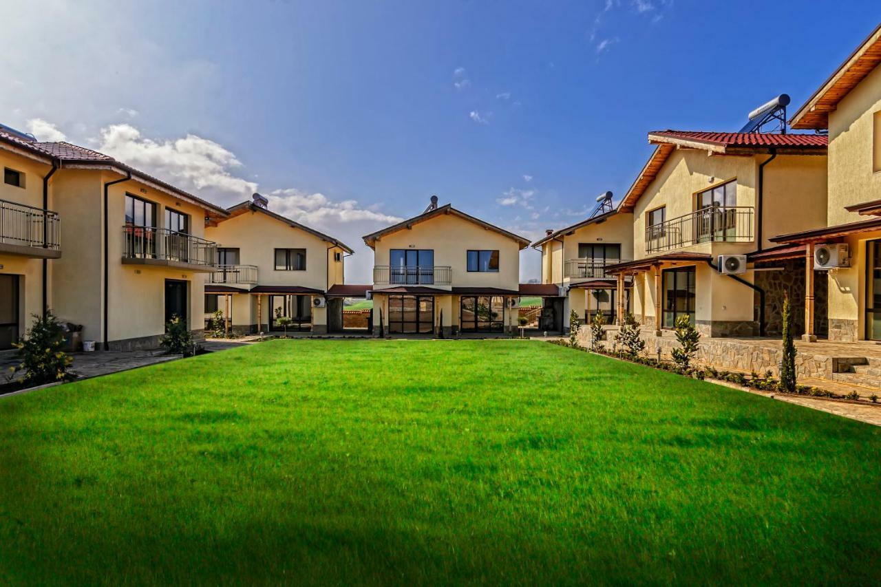 Alex Village Shkorpilovtsi Exterior photo